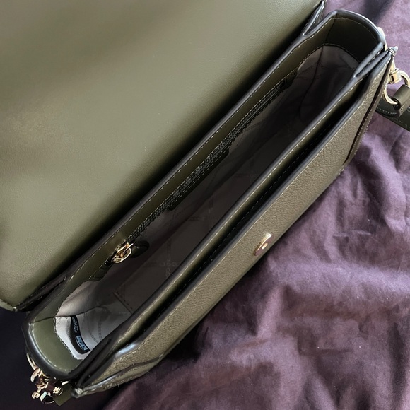 MK Jessie Medium Pebbled Leather Shoulder Bag - Picture 7 of 8